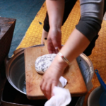Making wild-onion cheese (byaslag)-2
